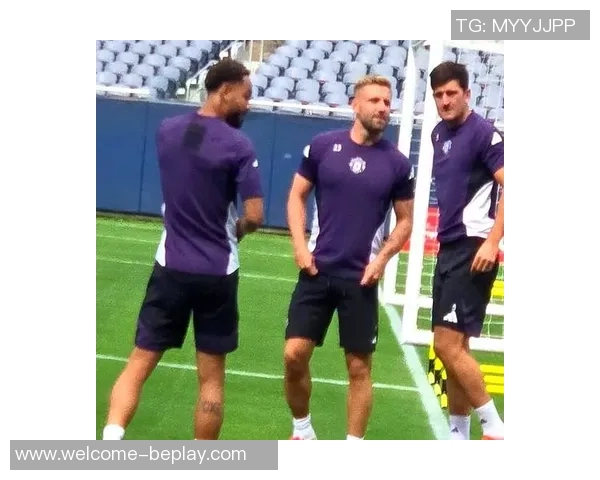 曼联热刺争抢科隆19岁边锋马拉转会费或超3000万欧元